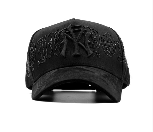 31 Hats "Crystal Black"